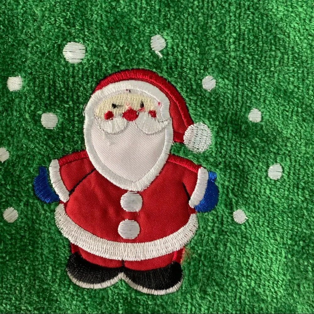 Set of 2 Santa Clause Decorative Home Festive Holiday Christmas Hand Towels